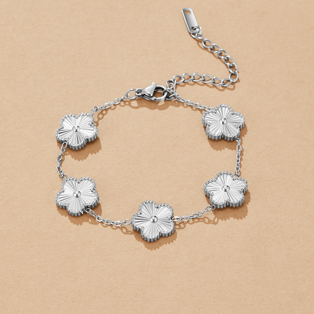 Silver Clover Bracelet - Beautiful Earth Boutique