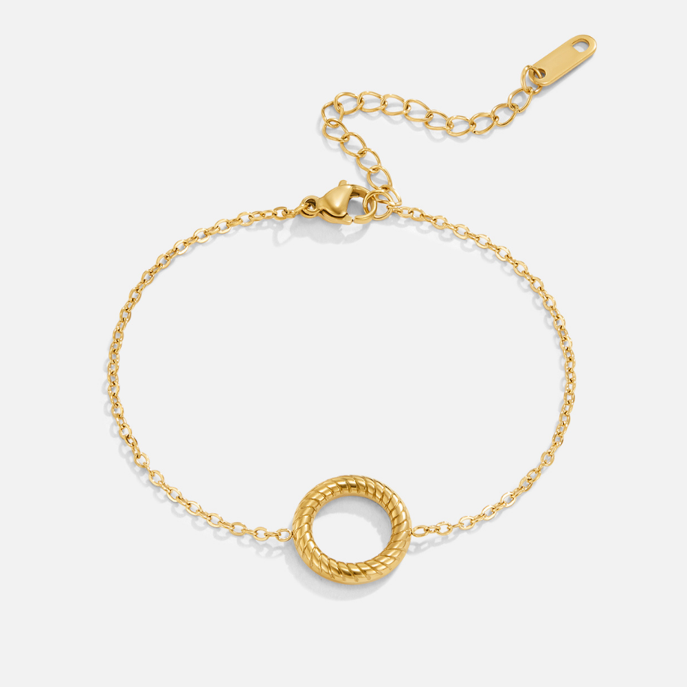 Avery Circle Gold Bracelet