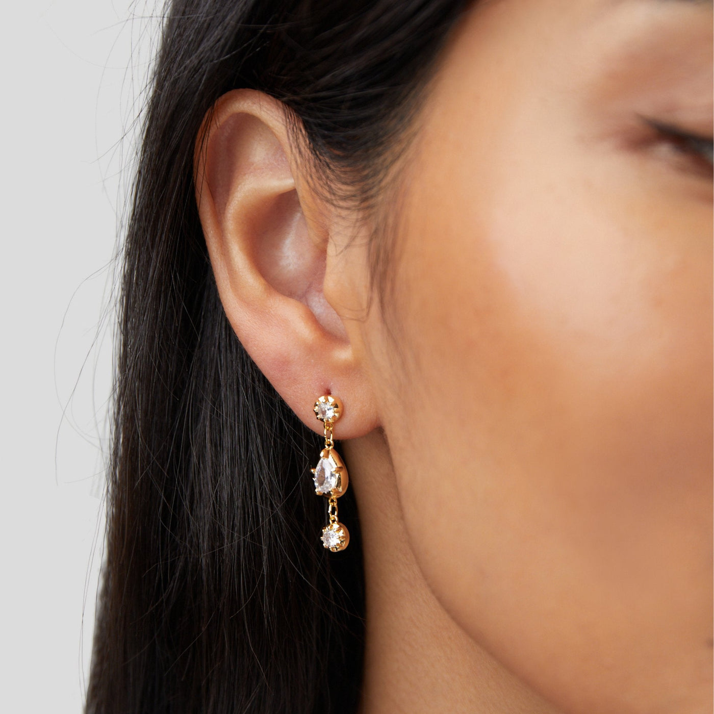 Elsa White Crystal Drop Earrings - Beautiful Earth Boutique