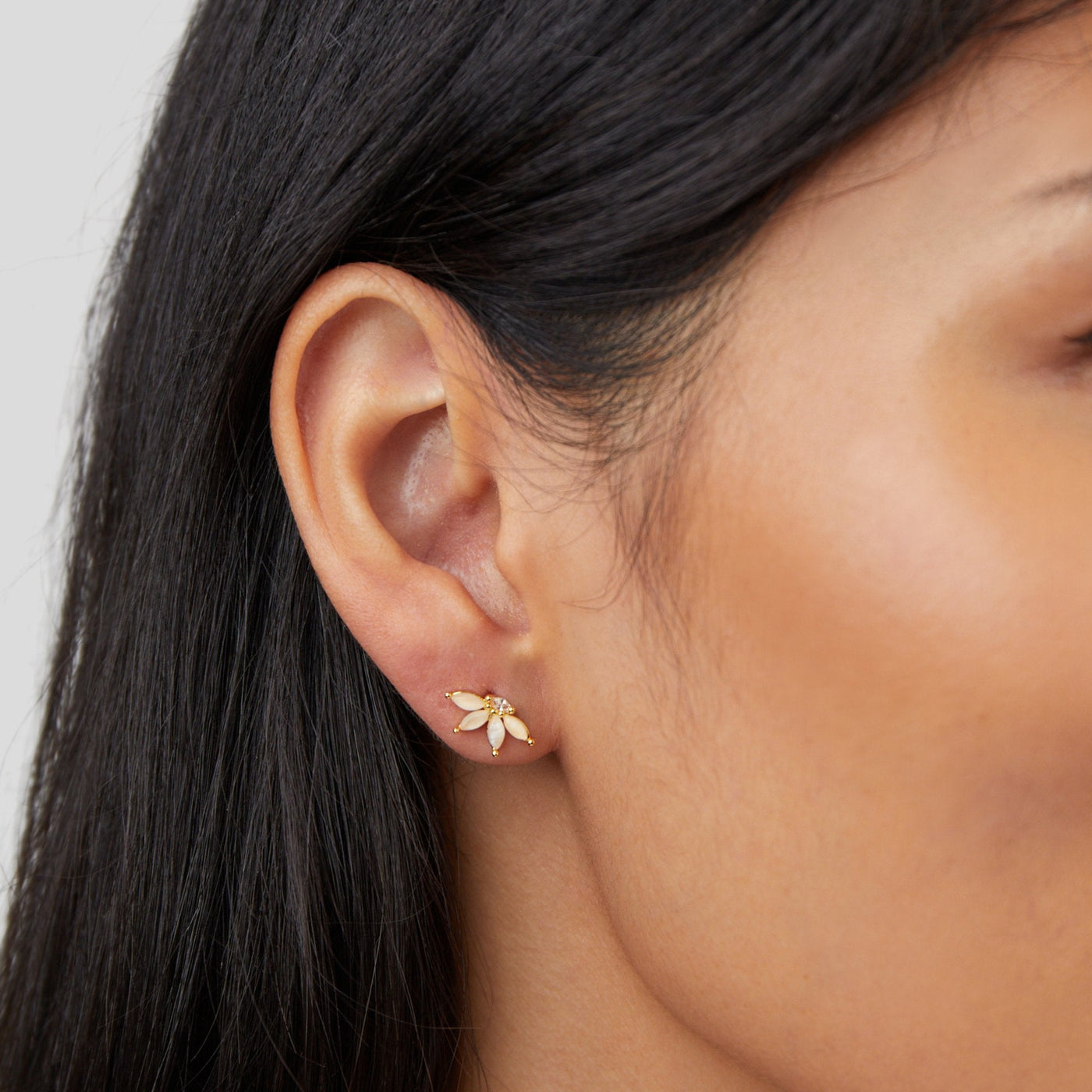 Leaf Stud Earrings - Beautiful Earth Boutique