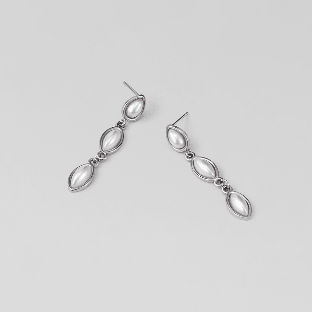 Silver Serena Pearl Drop Earrings - Beautiful Earth Boutique