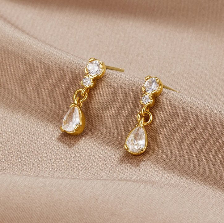 Yarina Crystal Teardrop Earrings - Beautiful Earth Boutique